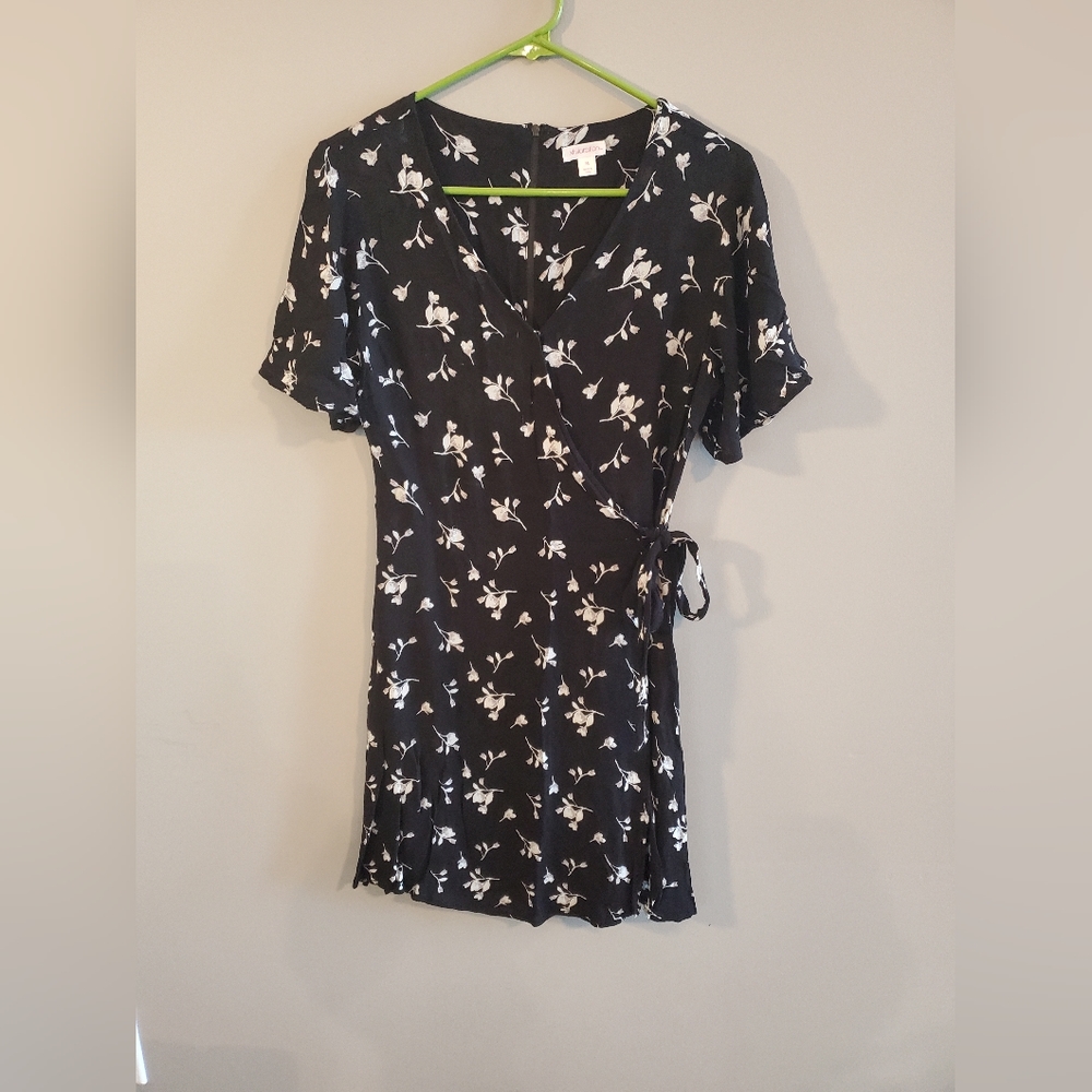 Xhilaration ballet dress with side tie, black and cream, medium